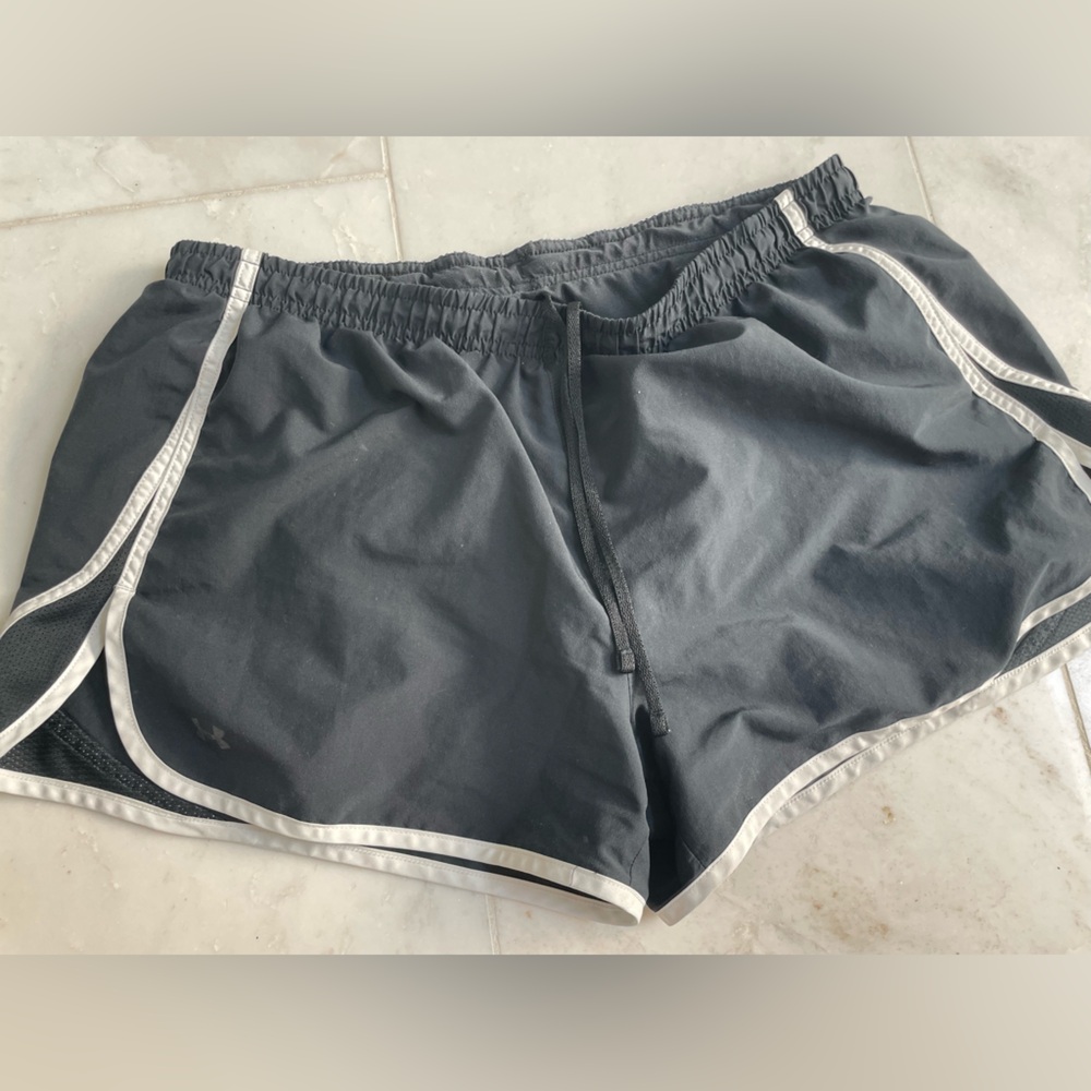 Under armour black shorts size large , gently worn